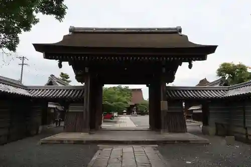 曼陀羅寺の山門・神門