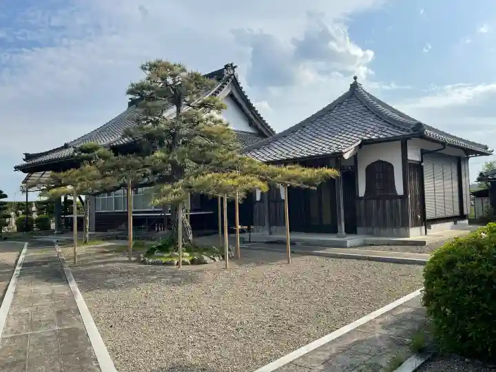 宗福寺の{uncategorized: "未分類", other: "その他", undefined: "問題あり", building: "その他建物", grave: "お墓", sacred_gate: "鳥居", guardian: "狛犬", statue: "像", buddha: "仏像", history: "歴史", nature: "自然", garden: "庭園", animal: "動物", pagoda: "塔", temizu: "手水舎", mountain_gate: "山門・神門", sanctuary: "本殿・本堂", subordinate: "末社・摂社", art: "芸術", scenery: "景色", jizo: "地蔵", ema: "絵馬", goshuin: "御朱印", omikuji: "おみくじ", items: "授与品その他", amulet: "お守り", goshuincho: "御朱印帳", eats: "食事", festival: "お祭り", votive_dance: "神楽", shichigosan: "七五三参", wedding: "結婚式", experience: "体験その他", initially: "初詣", around: "周辺", anti_infection: "感染症対策"}