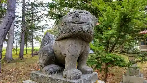 北龍神社の狛犬