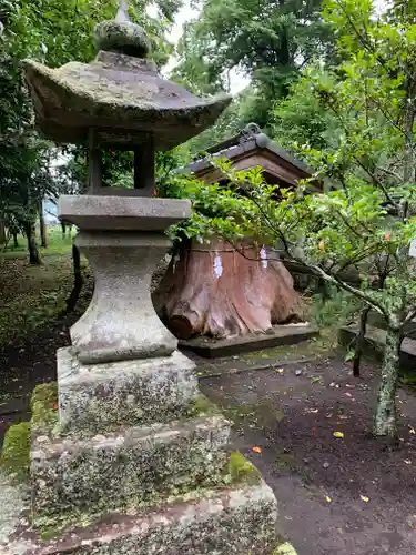 宇奈岐日女神社の塔