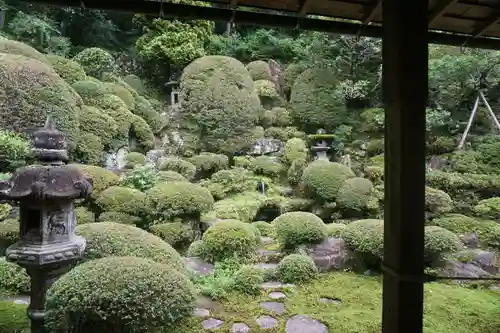 禅昌寺の庭園