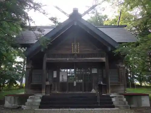 多寄神社の本殿