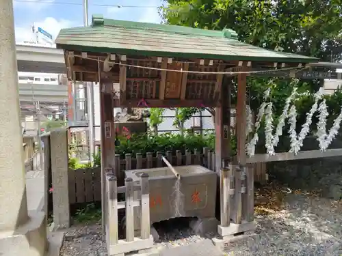 石川町諏訪神社の手水舎