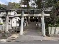 綺原坐健伊那太比賣神社の{uncategorized: "未分類", other: "その他", undefined: "問題あり", building: "その他建物", grave: "お墓", sacred_gate: "鳥居", guardian: "狛犬", statue: "像", buddha: "仏像", history: "歴史", nature: "自然", garden: "庭園", animal: "動物", pagoda: "塔", temizu: "手水舎", mountain_gate: "山門・神門", sanctuary: "本殿・本堂", subordinate: "末社・摂社", art: "芸術", scenery: "景色", jizo: "地蔵", ema: "絵馬", goshuin: "御朱印", omikuji: "おみくじ", items: "授与品その他", amulet: "お守り", goshuincho: "御朱印帳", eats: "食事", festival: "お祭り", votive_dance: "神楽", shichigosan: "七五三参", wedding: "結婚式", experience: "体験その他", initially: "初詣", around: "周辺", anti_infection: "感染症対策"}