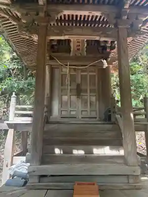 粒坐天照神社の{uncategorized: "未分類", other: "その他", undefined: "問題あり", building: "その他建物", grave: "お墓", sacred_gate: "鳥居", guardian: "狛犬", statue: "像", buddha: "仏像", history: "歴史", nature: "自然", garden: "庭園", animal: "動物", pagoda: "塔", temizu: "手水舎", mountain_gate: "山門・神門", sanctuary: "本殿・本堂", subordinate: "末社・摂社", art: "芸術", scenery: "景色", jizo: "地蔵", ema: "絵馬", goshuin: "御朱印", omikuji: "おみくじ", items: "授与品その他", amulet: "お守り", goshuincho: "御朱印帳", eats: "食事", festival: "お祭り", votive_dance: "神楽", shichigosan: "七五三参", wedding: "結婚式", experience: "体験その他", initially: "初詣", around: "周辺", anti_infection: "感染症対策"}