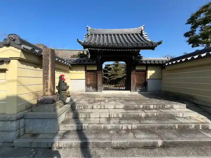 光国寺の{uncategorized: "未分類", other: "その他", undefined: "問題あり", building: "その他建物", grave: "お墓", sacred_gate: "鳥居", guardian: "狛犬", statue: "像", buddha: "仏像", history: "歴史", nature: "自然", garden: "庭園", animal: "動物", pagoda: "塔", temizu: "手水舎", mountain_gate: "山門・神門", sanctuary: "本殿・本堂", subordinate: "末社・摂社", art: "芸術", scenery: "景色", jizo: "地蔵", ema: "絵馬", goshuin: "御朱印", omikuji: "おみくじ", items: "授与品その他", amulet: "お守り", goshuincho: "御朱印帳", eats: "食事", festival: "お祭り", votive_dance: "神楽", shichigosan: "七五三参", wedding: "結婚式", experience: "体験その他", initially: "初詣", around: "周辺", anti_infection: "感染症対策"}