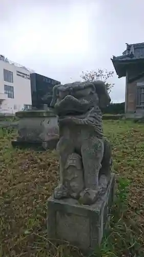 拝幣志神社の狛犬