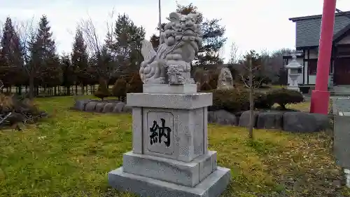 千代ヶ岡神社の狛犬