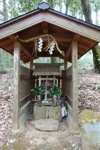 愛宕神社（阿多古神社）の末社・摂社