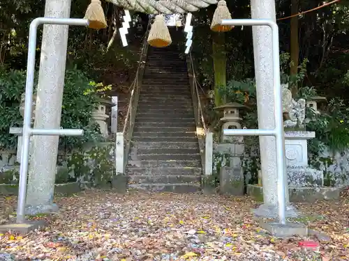 采女八幡社の建物その他