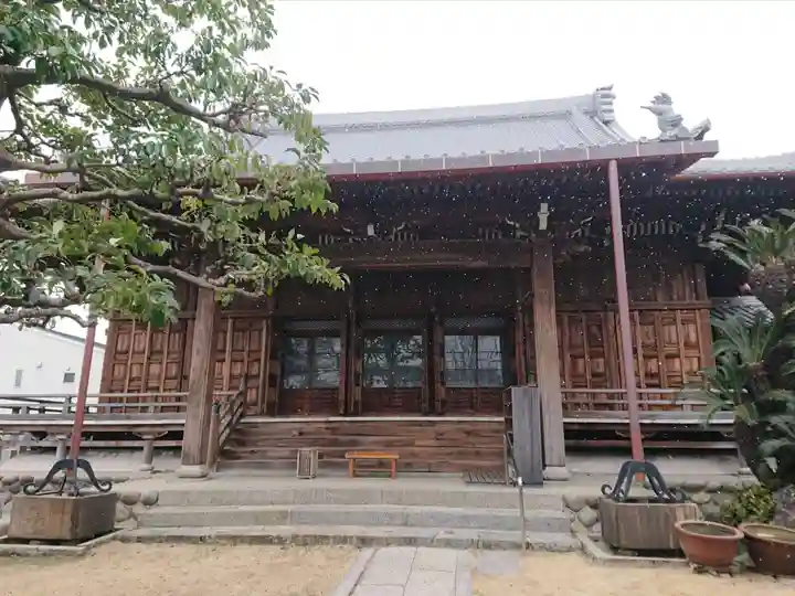 萬念寺の本殿・本堂