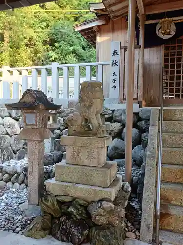 花岡神社の狛犬