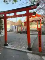 御陣屋稲荷神社の{uncategorized: "未分類", other: "その他", undefined: "問題あり", building: "その他建物", grave: "お墓", sacred_gate: "鳥居", guardian: "狛犬", statue: "像", buddha: "仏像", history: "歴史", nature: "自然", garden: "庭園", animal: "動物", pagoda: "塔", temizu: "手水舎", mountain_gate: "山門・神門", sanctuary: "本殿・本堂", subordinate: "末社・摂社", art: "芸術", scenery: "景色", jizo: "地蔵", ema: "絵馬", goshuin: "御朱印", omikuji: "おみくじ", items: "授与品その他", amulet: "お守り", goshuincho: "御朱印帳", eats: "食事", festival: "お祭り", votive_dance: "神楽", shichigosan: "七五三参", wedding: "結婚式", experience: "体験その他", initially: "初詣", around: "周辺", anti_infection: "感染症対策"}