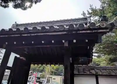 妙楽寺の山門・神門