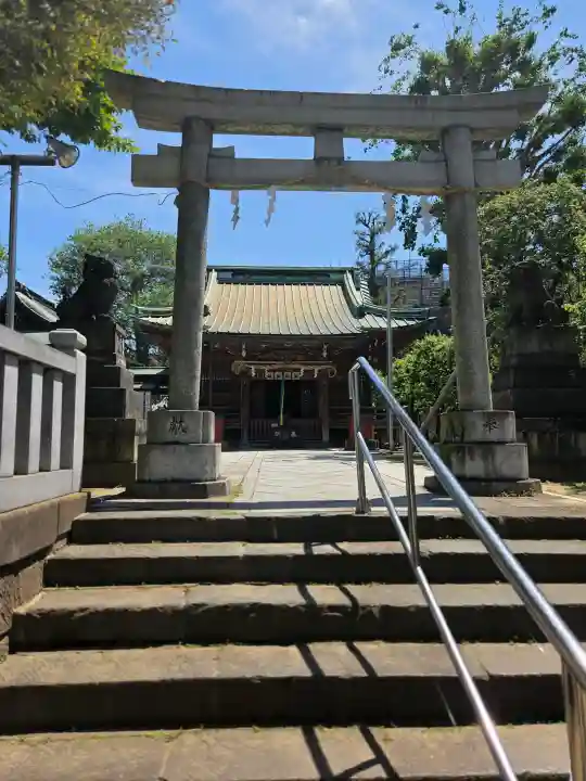 岩淵八雲神社の{uncategorized: "未分類", other: "その他", undefined: "問題あり", building: "その他建物", grave: "お墓", sacred_gate: "鳥居", guardian: "狛犬", statue: "像", buddha: "仏像", history: "歴史", nature: "自然", garden: "庭園", animal: "動物", pagoda: "塔", temizu: "手水舎", mountain_gate: "山門・神門", sanctuary: "本殿・本堂", subordinate: "末社・摂社", art: "芸術", scenery: "景色", jizo: "地蔵", ema: "絵馬", goshuin: "御朱印", omikuji: "おみくじ", items: "授与品その他", amulet: "お守り", goshuincho: "御朱印帳", eats: "食事", festival: "お祭り", votive_dance: "神楽", shichigosan: "七五三参", wedding: "結婚式", experience: "体験その他", initially: "初詣", around: "周辺", anti_infection: "感染症対策"}