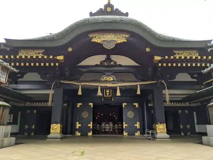 穴八幡宮の本殿・本堂