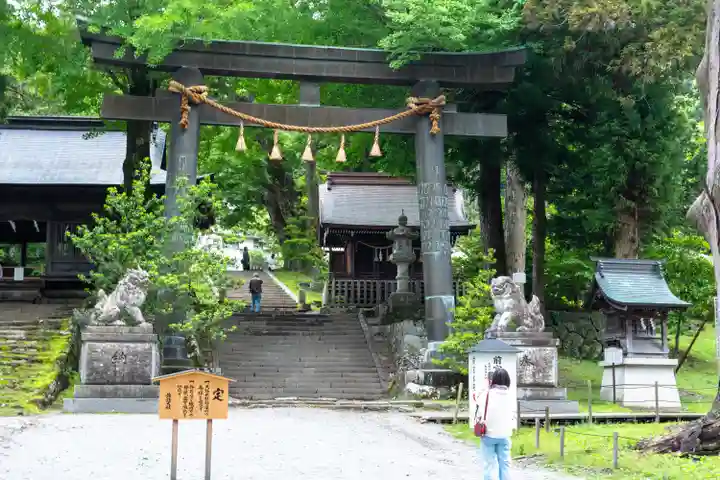 諏訪大社上社前宮(長野県)
