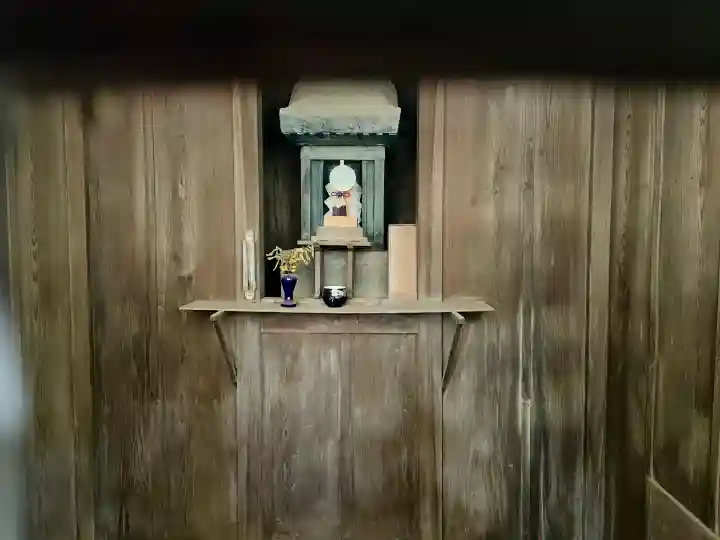 春日神社の{uncategorized: "未分類", other: "その他", undefined: "問題あり", building: "その他建物", grave: "お墓", sacred_gate: "鳥居", guardian: "狛犬", statue: "像", buddha: "仏像", history: "歴史", nature: "自然", garden: "庭園", animal: "動物", pagoda: "塔", temizu: "手水舎", mountain_gate: "山門・神門", sanctuary: "本殿・本堂", subordinate: "末社・摂社", art: "芸術", scenery: "景色", jizo: "地蔵", ema: "絵馬", goshuin: "御朱印", omikuji: "おみくじ", items: "授与品その他", amulet: "お守り", goshuincho: "御朱印帳", eats: "食事", festival: "お祭り", votive_dance: "神楽", shichigosan: "七五三参", wedding: "結婚式", experience: "体験その他", initially: "初詣", around: "周辺", anti_infection: "感染症対策"}