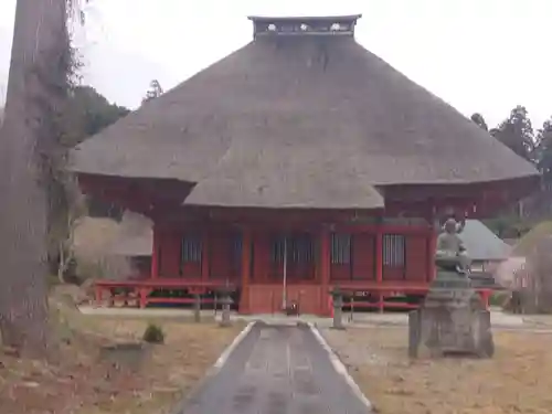 医王寺の本殿