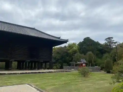 杉本神社（正倉院境内社）の{uncategorized: "未分類", other: "その他", undefined: "問題あり", building: "その他建物", grave: "お墓", sacred_gate: "鳥居", guardian: "狛犬", statue: "像", buddha: "仏像", history: "歴史", nature: "自然", garden: "庭園", animal: "動物", pagoda: "塔", temizu: "手水舎", mountain_gate: "山門・神門", sanctuary: "本殿・本堂", subordinate: "末社・摂社", art: "芸術", scenery: "景色", jizo: "地蔵", ema: "絵馬", goshuin: "御朱印", omikuji: "おみくじ", items: "授与品その他", amulet: "お守り", goshuincho: "御朱印帳", eats: "食事", festival: "お祭り", votive_dance: "神楽", shichigosan: "七五三参", wedding: "結婚式", experience: "体験その他", initially: "初詣", around: "周辺", anti_infection: "感染症対策"}