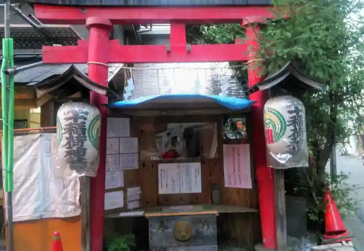 五十稲荷神社(栄寿稲荷神社)の鳥居