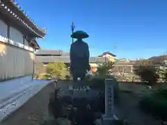 新福寺の像