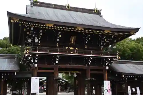 真清田神社の山門・神門