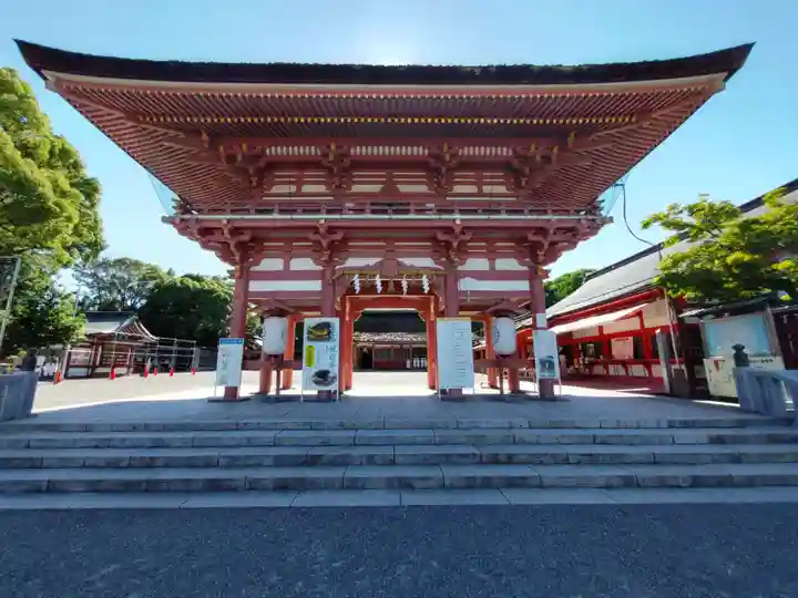 津島神社の山門・神門