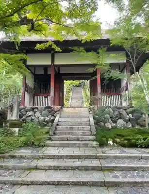 常寂光寺の山門・神門