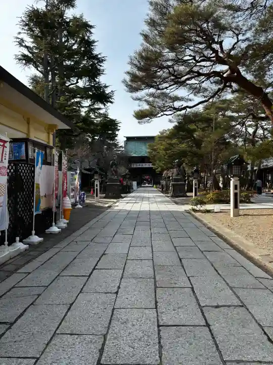 竹駒神社の{uncategorized: "未分類", other: "その他", undefined: "問題あり", building: "その他建物", grave: "お墓", sacred_gate: "鳥居", guardian: "狛犬", statue: "像", buddha: "仏像", history: "歴史", nature: "自然", garden: "庭園", animal: "動物", pagoda: "塔", temizu: "手水舎", mountain_gate: "山門・神門", sanctuary: "本殿・本堂", subordinate: "末社・摂社", art: "芸術", scenery: "景色", jizo: "地蔵", ema: "絵馬", goshuin: "御朱印", omikuji: "おみくじ", items: "授与品その他", amulet: "お守り", goshuincho: "御朱印帳", eats: "食事", festival: "お祭り", votive_dance: "神楽", shichigosan: "七五三参", wedding: "結婚式", experience: "体験その他", initially: "初詣", around: "周辺", anti_infection: "感染症対策"}