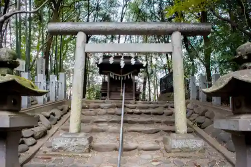 春日部八幡神社の鳥居