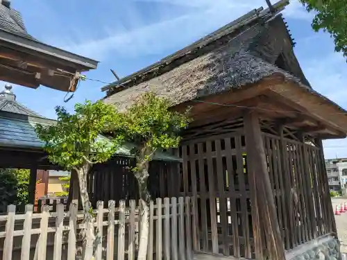 神明社（荒子神明社）の{uncategorized: "未分類", other: "その他", undefined: "問題あり", building: "その他建物", grave: "お墓", sacred_gate: "鳥居", guardian: "狛犬", statue: "像", buddha: "仏像", history: "歴史", nature: "自然", garden: "庭園", animal: "動物", pagoda: "塔", temizu: "手水舎", mountain_gate: "山門・神門", sanctuary: "本殿・本堂", subordinate: "末社・摂社", art: "芸術", scenery: "景色", jizo: "地蔵", ema: "絵馬", goshuin: "御朱印", omikuji: "おみくじ", items: "授与品その他", amulet: "お守り", goshuincho: "御朱印帳", eats: "食事", festival: "お祭り", votive_dance: "神楽", shichigosan: "七五三参", wedding: "結婚式", experience: "体験その他", initially: "初詣", around: "周辺", anti_infection: "感染症対策"}