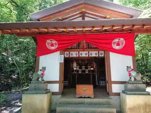 宝登山神社の末社