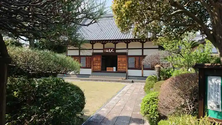 寿昌寺の本殿・本堂