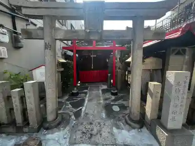 玉菊稲荷神社の{uncategorized: "未分類", other: "その他", undefined: "問題あり", building: "その他建物", grave: "お墓", sacred_gate: "鳥居", guardian: "狛犬", statue: "像", buddha: "仏像", history: "歴史", nature: "自然", garden: "庭園", animal: "動物", pagoda: "塔", temizu: "手水舎", mountain_gate: "山門・神門", sanctuary: "本殿・本堂", subordinate: "末社・摂社", art: "芸術", scenery: "景色", jizo: "地蔵", ema: "絵馬", goshuin: "御朱印", omikuji: "おみくじ", items: "授与品その他", amulet: "お守り", goshuincho: "御朱印帳", eats: "食事", festival: "お祭り", votive_dance: "神楽", shichigosan: "七五三参", wedding: "結婚式", experience: "体験その他", initially: "初詣", around: "周辺", anti_infection: "感染症対策"}