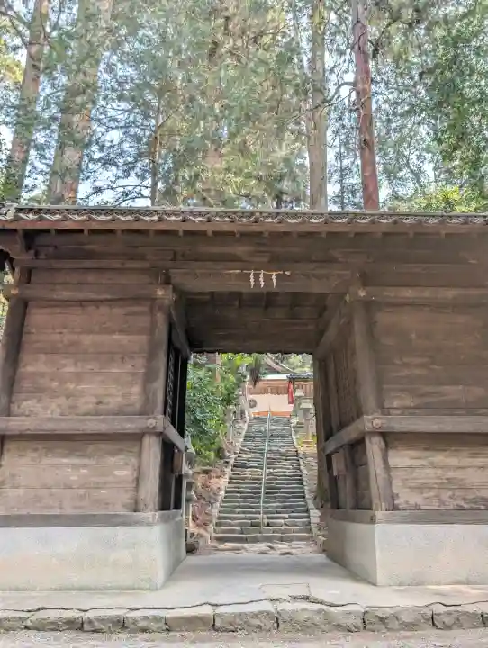 伊和神社の{uncategorized: "未分類", other: "その他", undefined: "問題あり", building: "その他建物", grave: "お墓", sacred_gate: "鳥居", guardian: "狛犬", statue: "像", buddha: "仏像", history: "歴史", nature: "自然", garden: "庭園", animal: "動物", pagoda: "塔", temizu: "手水舎", mountain_gate: "山門・神門", sanctuary: "本殿・本堂", subordinate: "末社・摂社", art: "芸術", scenery: "景色", jizo: "地蔵", ema: "絵馬", goshuin: "御朱印", omikuji: "おみくじ", items: "授与品その他", amulet: "お守り", goshuincho: "御朱印帳", eats: "食事", festival: "お祭り", votive_dance: "神楽", shichigosan: "七五三参", wedding: "結婚式", experience: "体験その他", initially: "初詣", around: "周辺", anti_infection: "感染症対策"}