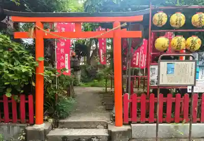 装束稲荷神社(王子稲荷神社境外摂社)(東京都)