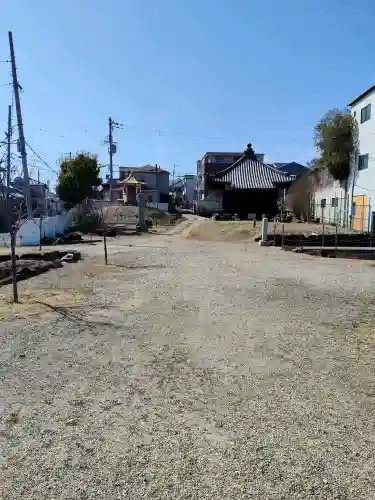 家原寺の{uncategorized: "未分類", other: "その他", undefined: "問題あり", building: "その他建物", grave: "お墓", sacred_gate: "鳥居", guardian: "狛犬", statue: "像", buddha: "仏像", history: "歴史", nature: "自然", garden: "庭園", animal: "動物", pagoda: "塔", temizu: "手水舎", mountain_gate: "山門・神門", sanctuary: "本殿・本堂", subordinate: "末社・摂社", art: "芸術", scenery: "景色", jizo: "地蔵", ema: "絵馬", goshuin: "御朱印", omikuji: "おみくじ", items: "授与品その他", amulet: "お守り", goshuincho: "御朱印帳", eats: "食事", festival: "お祭り", votive_dance: "神楽", shichigosan: "七五三参", wedding: "結婚式", experience: "体験その他", initially: "初詣", around: "周辺", anti_infection: "感染症対策"}