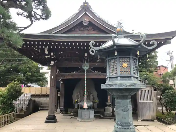 萬満寺の本殿・本堂