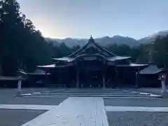 彌彦神社の本殿