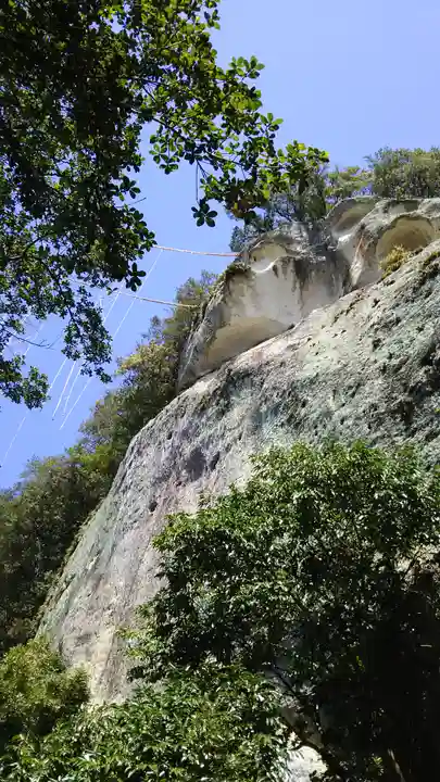 花窟神社の本殿・本堂