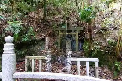 脳天大神龍王院のその他建物