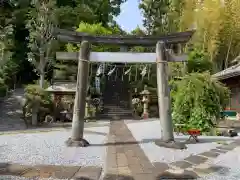 居神神社の鳥居