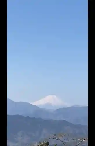 高尾山薬王院の{uncategorized: "未分類", other: "その他", undefined: "問題あり", building: "その他建物", grave: "お墓", sacred_gate: "鳥居", guardian: "狛犬", statue: "像", buddha: "仏像", history: "歴史", nature: "自然", garden: "庭園", animal: "動物", pagoda: "塔", temizu: "手水舎", mountain_gate: "山門・神門", sanctuary: "本殿・本堂", subordinate: "末社・摂社", art: "芸術", scenery: "景色", jizo: "地蔵", ema: "絵馬", goshuin: "御朱印", omikuji: "おみくじ", items: "授与品その他", amulet: "お守り", goshuincho: "御朱印帳", eats: "食事", festival: "お祭り", votive_dance: "神楽", shichigosan: "七五三参", wedding: "結婚式", experience: "体験その他", initially: "初詣", around: "周辺", anti_infection: "感染症対策"}