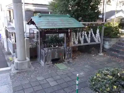 石川町諏訪神社の手水舎
