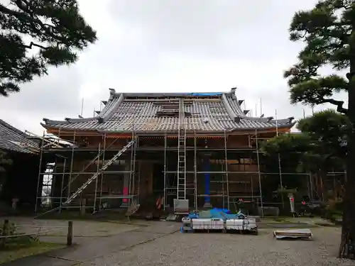 洞隣寺の本殿・本堂