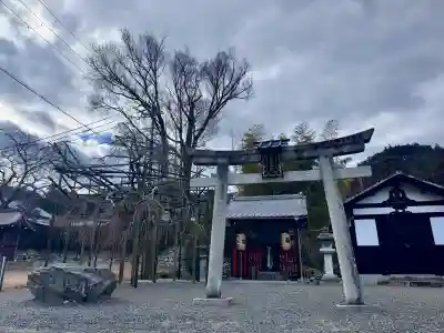 流護因神社の{uncategorized: "未分類", other: "その他", undefined: "問題あり", building: "その他建物", grave: "お墓", sacred_gate: "鳥居", guardian: "狛犬", statue: "像", buddha: "仏像", history: "歴史", nature: "自然", garden: "庭園", animal: "動物", pagoda: "塔", temizu: "手水舎", mountain_gate: "山門・神門", sanctuary: "本殿・本堂", subordinate: "末社・摂社", art: "芸術", scenery: "景色", jizo: "地蔵", ema: "絵馬", goshuin: "御朱印", omikuji: "おみくじ", items: "授与品その他", amulet: "お守り", goshuincho: "御朱印帳", eats: "食事", festival: "お祭り", votive_dance: "神楽", shichigosan: "七五三参", wedding: "結婚式", experience: "体験その他", initially: "初詣", around: "周辺", anti_infection: "感染症対策"}