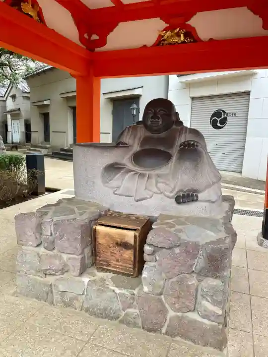 穴八幡宮の{uncategorized: "未分類", other: "その他", undefined: "問題あり", building: "その他建物", grave: "お墓", sacred_gate: "鳥居", guardian: "狛犬", statue: "像", buddha: "仏像", history: "歴史", nature: "自然", garden: "庭園", animal: "動物", pagoda: "塔", temizu: "手水舎", mountain_gate: "山門・神門", sanctuary: "本殿・本堂", subordinate: "末社・摂社", art: "芸術", scenery: "景色", jizo: "地蔵", ema: "絵馬", goshuin: "御朱印", omikuji: "おみくじ", items: "授与品その他", amulet: "お守り", goshuincho: "御朱印帳", eats: "食事", festival: "お祭り", votive_dance: "神楽", shichigosan: "七五三参", wedding: "結婚式", experience: "体験その他", initially: "初詣", around: "周辺", anti_infection: "感染症対策"}