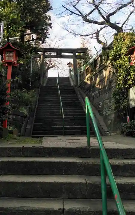 筑土八幡神社の鳥居