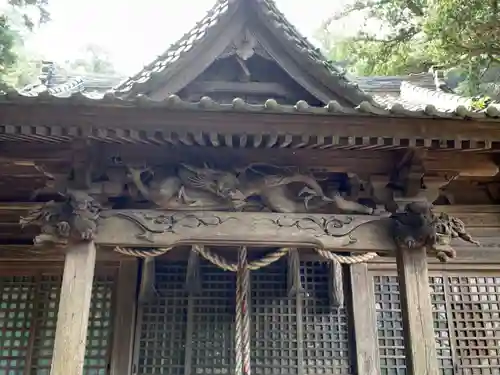 三柱神社の本殿・本堂